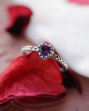 Cargar imagen en el visor de la galería, Solitario Fancy Amor Amatista